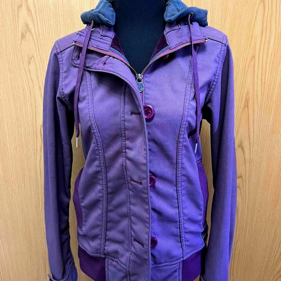Mountain Equipment Coop (MEC) Women's Jacket - Picture 3 of 4